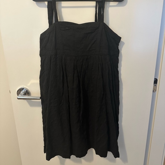 Old Navy Dresses - Picture 1 of 2